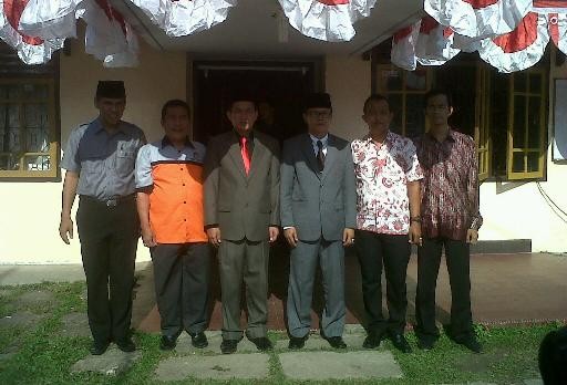 Ketua Bawaslu Provinsi Jambi, Fauzan Khairaz, Ketua Panwaslu Kota Jambi Fahrul Rozi dan rekan